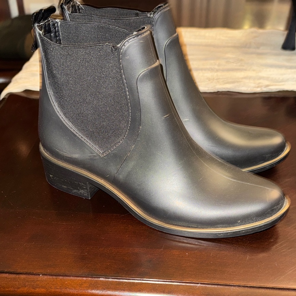 Kate Spade Black Ankle Boots with Gold Trim - Picture 3 of 5